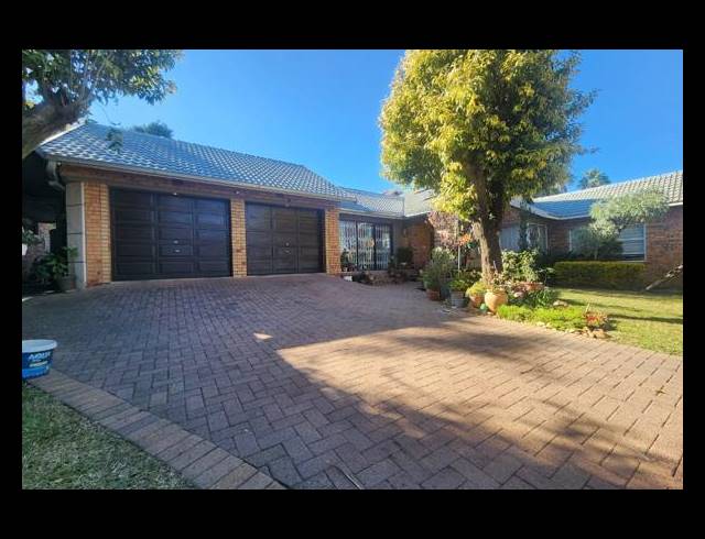 4 BEDROOM HOUSE FOR SALE IN GLENVISTA